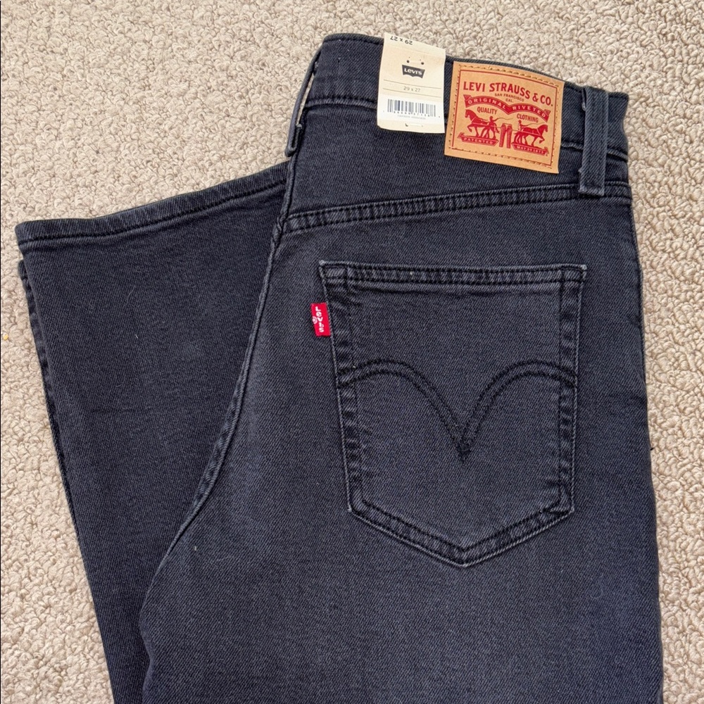 Levi’s Women's Ribcage Straight Ankle Jeans - Picture 6 of 6